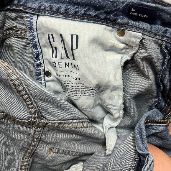 Distressed GAP denim jeans easy taper - Picture 4 of 4